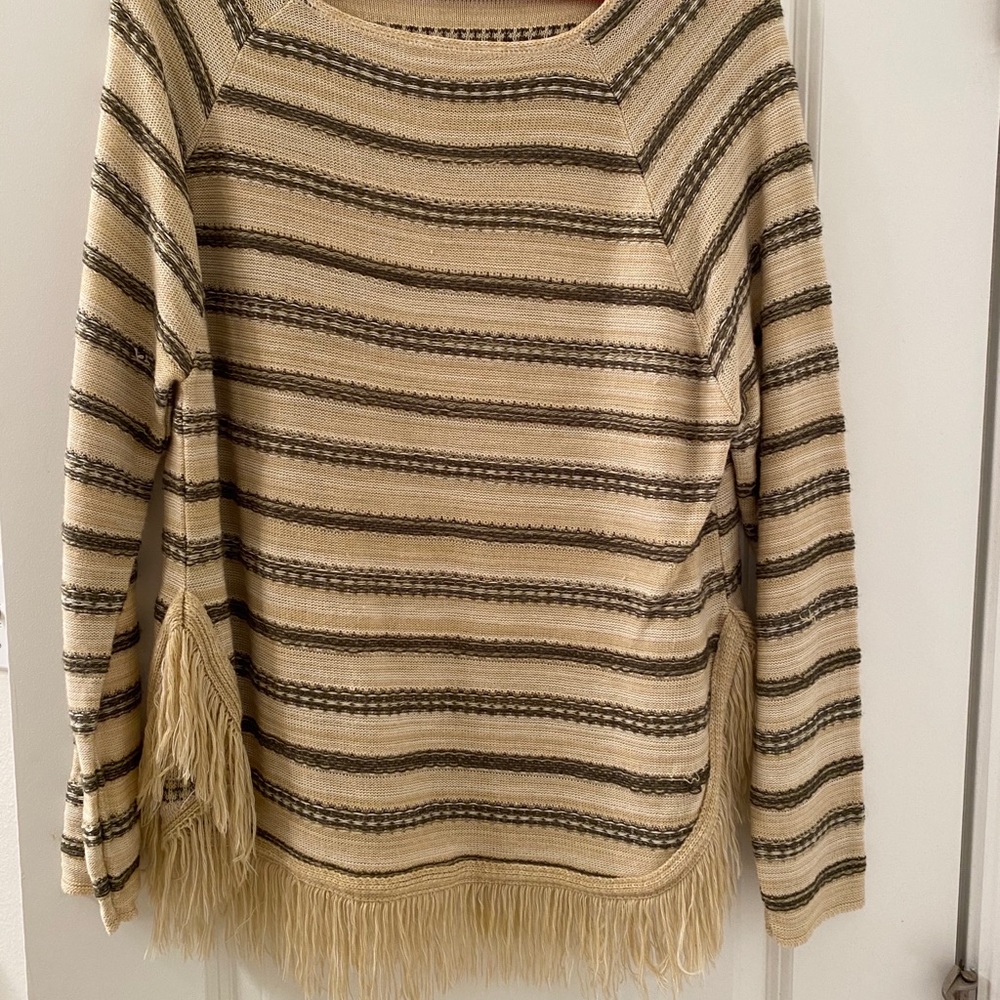 Green and cream frayed edge sweater
